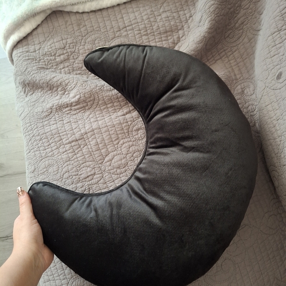 Sequin Moon Decor Pillow - Picture 4 of 6